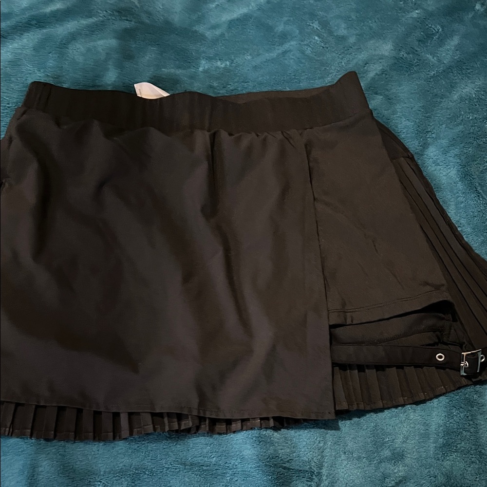 Halara Black Pleated Skirt